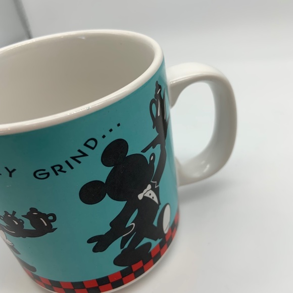 Gibson Disney Mickey & Minnie Mouse 'The Daily Grind' Ceramic Coffee Mug - Picture 10 of 14